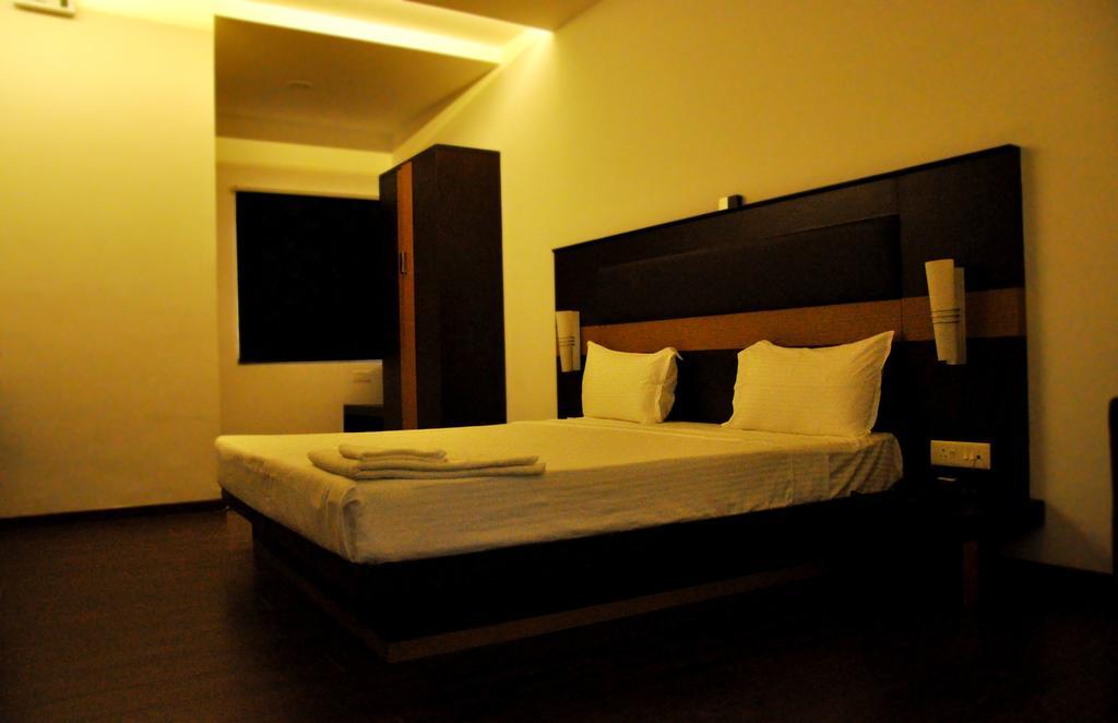 Hotel The Home Tiruppur Exterior photo